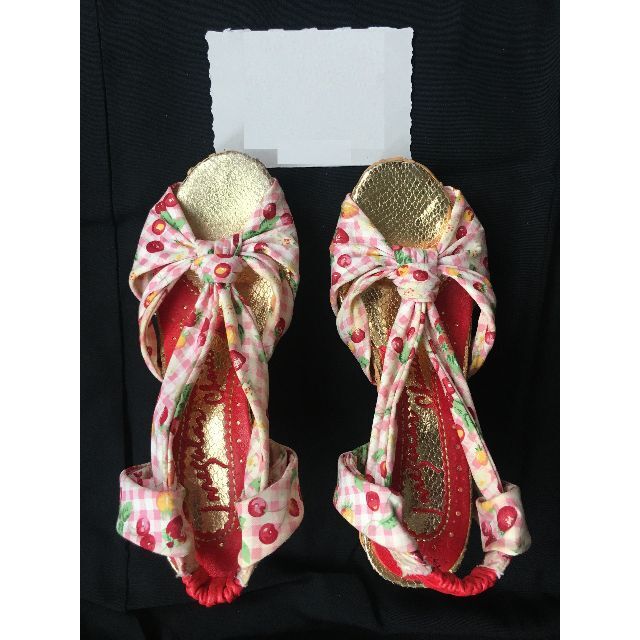 Irregular Choice(イレギュラーチョイス)のお値下げ可能!2点以上割引!イレギュラーチョイスいちごギンガムチェックアイス靴 レディースの靴/シューズ(ハイヒール/パンプス)の商品写真