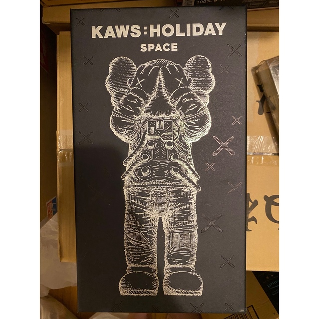 KAWS HOLIDAY SPACE SILVER