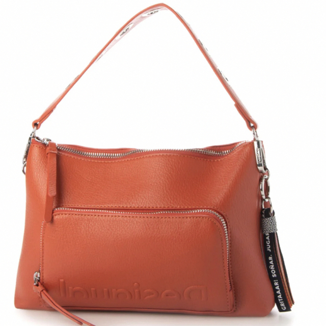 DESIGUAL(デシグアル)の美品✨デシグアル　お洒落なショルダーバッグ　オレンジ系 レディースのバッグ(ショルダーバッグ)の商品写真