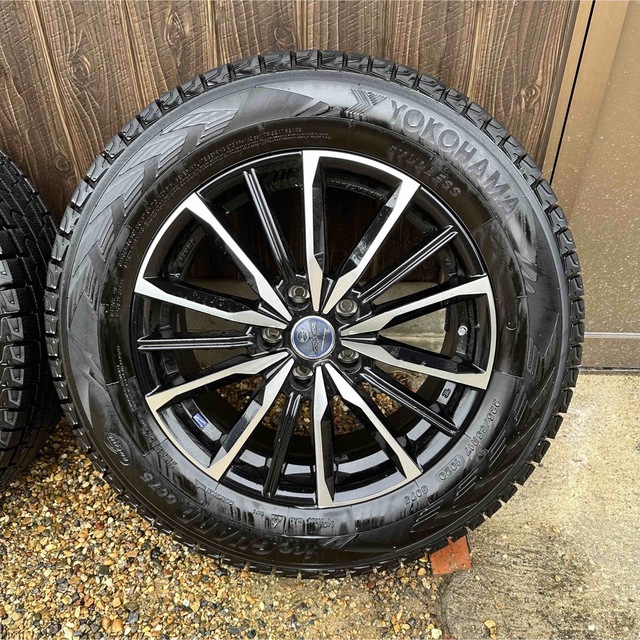 スタッドレスタイヤ　YOKOHAMA 225/65R 17 G075 ハリアー