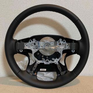 トヨタ(トヨタ)のランドクルーザープラドTRJ150W純正ハンドル　新車外し(車種別パーツ)