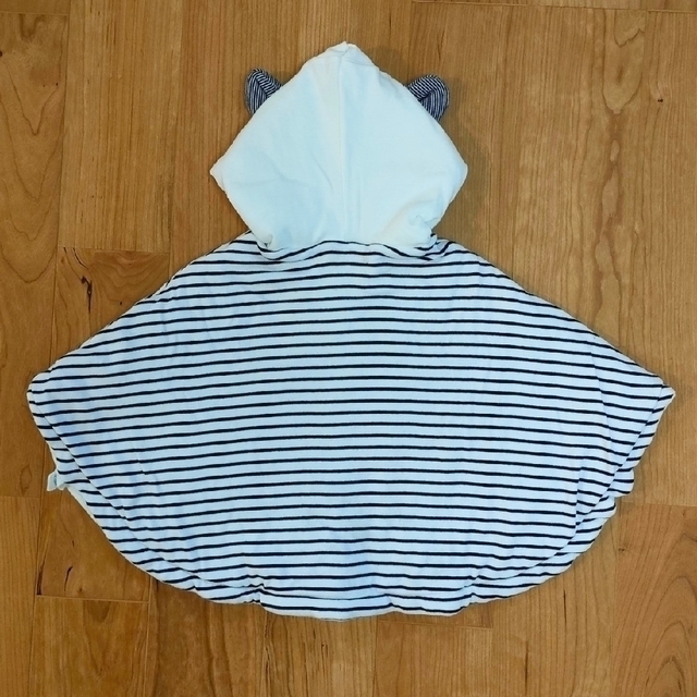 PETIT BATEAU(プチバトー)の✨美品✨ プチバトー　耳つきマリニエール　ベビーケープ キッズ/ベビー/マタニティのベビー服(~85cm)(カーディガン/ボレロ)の商品写真