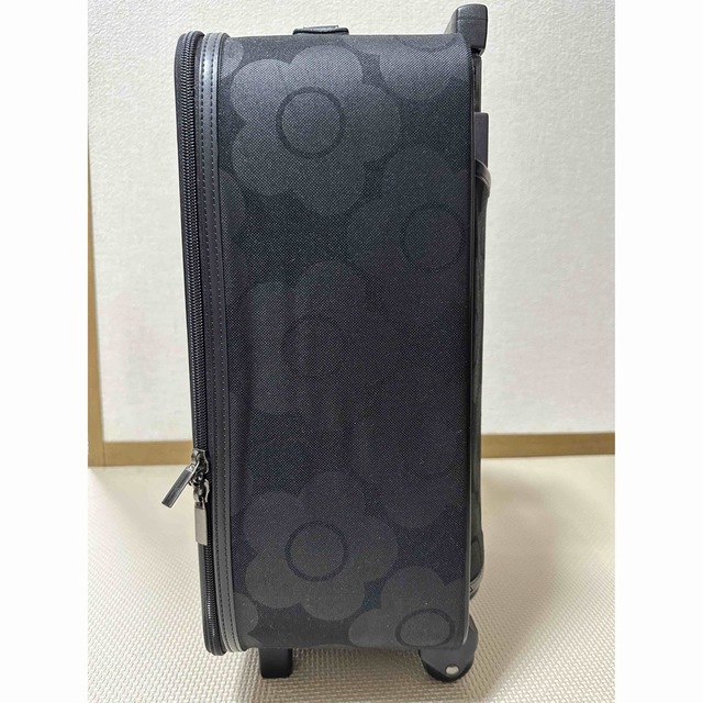 MARY QUANT(マリークワント)のマリークワント非売品スーツケース レディースのバッグ(スーツケース/キャリーバッグ)の商品写真