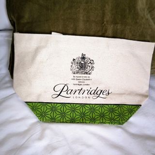 ハロッズ(Harrods)の期間限定sale パートリッジ　エコバッグ　ランチバッグ　　ロンドン　イギリス(エコバッグ)