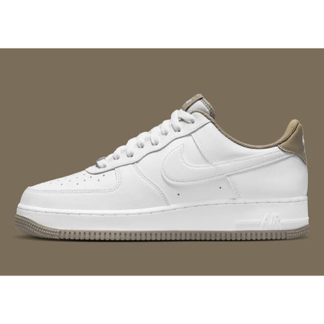 靴/シューズNIKE AIR FORCE 1 '07 LOW khaki WHITE カーキ