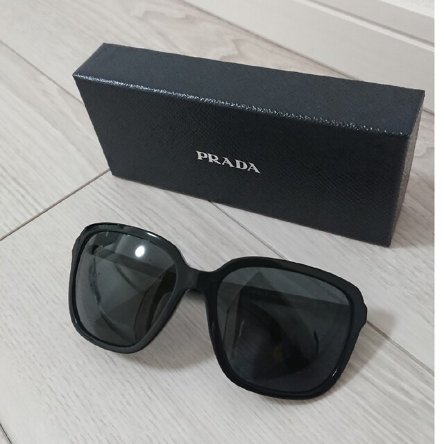 PRADA(プラダ)の【新品・未使用】プラダ サングラス レディースのファッション小物(サングラス/メガネ)の商品写真