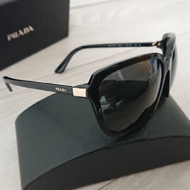 PRADA(プラダ)の【新品・未使用】プラダ サングラス レディースのファッション小物(サングラス/メガネ)の商品写真