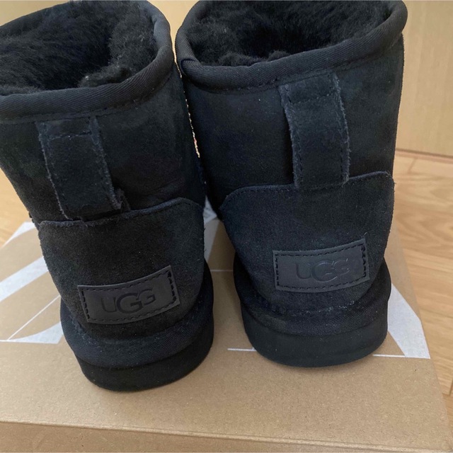 UGG(アグ)のUGGクラシック2 レディースの靴/シューズ(ブーツ)の商品写真