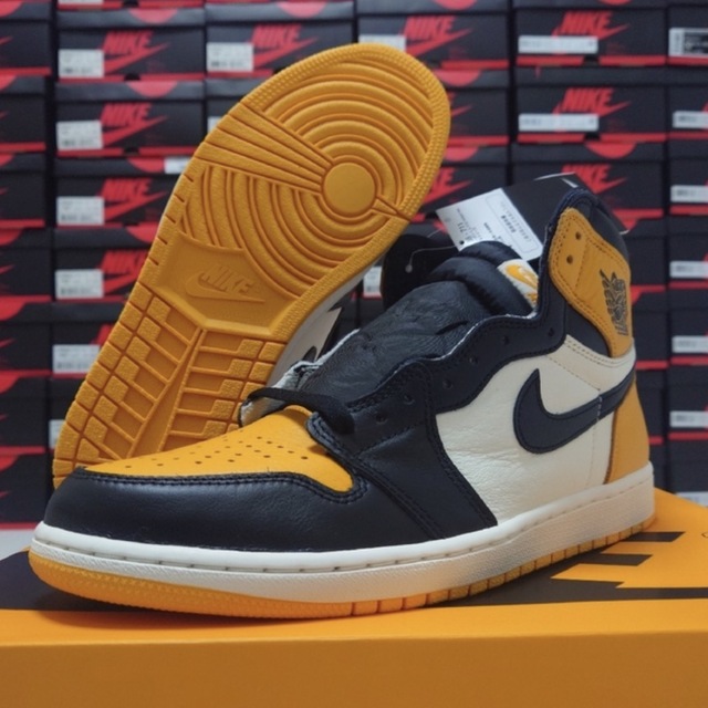 NIKE(ナイキ)のNIKE AIR JORDAN 1 TAXI メンズの靴/シューズ(スニーカー)の商品写真