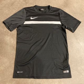 ナイキ(NIKE)のNIKE トレーニングシャツ　Mサイズ(ウェア)