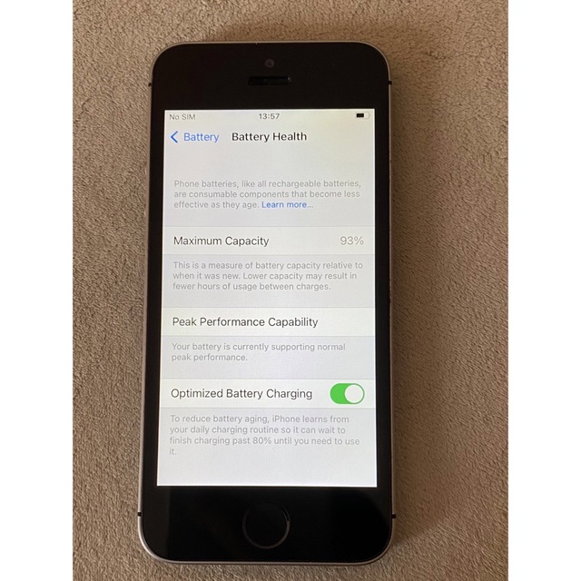 iPhone SE Space Gray 64 GB SIMフリー93％付属品なし