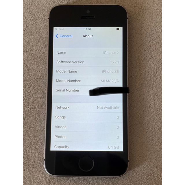 iPhone SE Space Gray 64 GB SIMフリー - スマートフォン本体