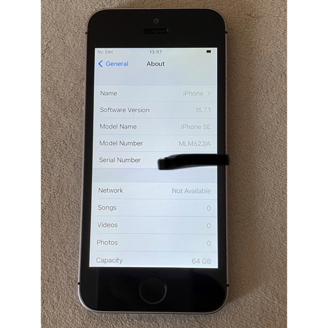 iPhone SE Space Gray 64 GB SIMフリー93％付属品なし
