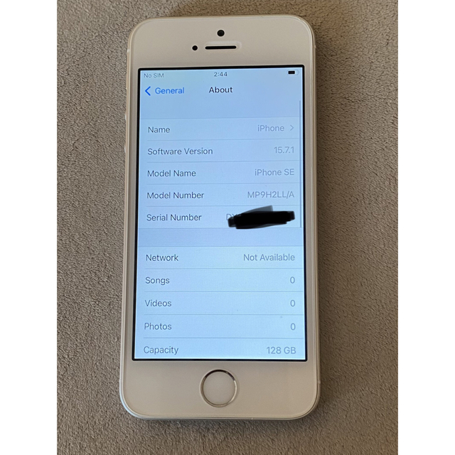 iPhone SE Silver 128 GB SIMフリー スマートフォン/携帯電話 iPhone SE Silver 128 GB SIMフリー スマートフォン/携帯電話