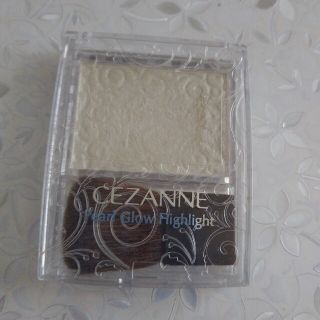 セザンヌケショウヒン(CEZANNE（セザンヌ化粧品）)の◆美品◆セザンヌ◆パールグロウハイライト◆03。(フェイスカラー)