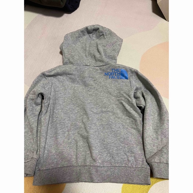 THE NORTH FACE(ザノースフェイス)のノースフェイス裏起毛パーカー キッズ/ベビー/マタニティのキッズ服男の子用(90cm~)(Tシャツ/カットソー)の商品写真