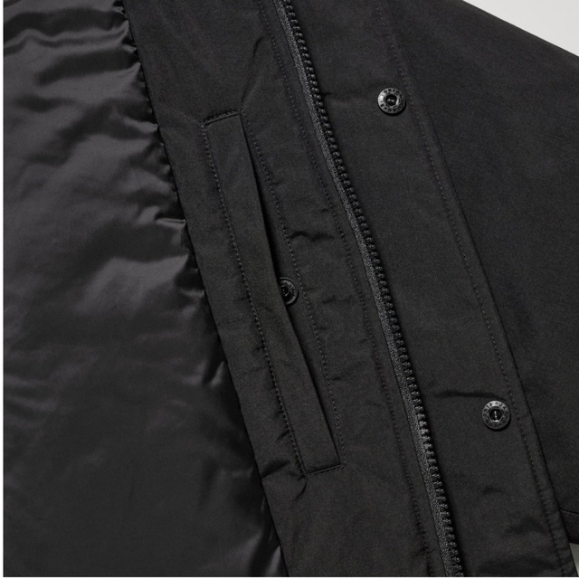 UNIQLO(ユニクロ)のユニクロ 防風パデッドコート M 黒  男女兼用 マウンテンパーカー メンズのジャケット/アウター(マウンテンパーカー)の商品写真