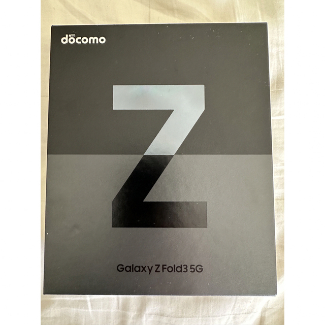 Galaxy Z Fold3 5G 256GB 黒 美品 純正ケース付きのサムネイル