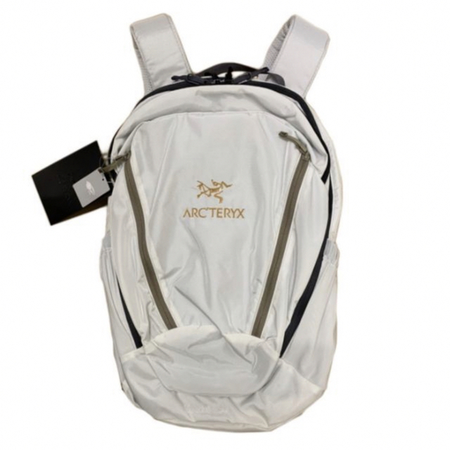 ARC'TERYX - ARC'TERYX BEAMS Mantis 26 Backpack 白の通販 by beck's ...