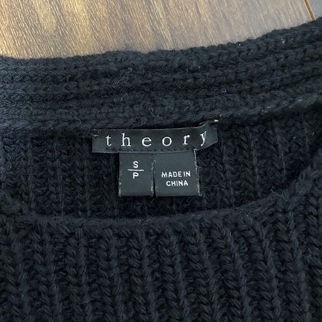 theory(セオリー)のセオリー　theory ニット　プルオーバー　セーター　ブラック　トップス  レディースのトップス(ニット/セーター)の商品写真