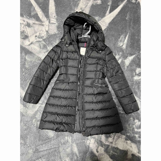 美品 レア　モンクレール　moncler　ダウン　白系　10aですが12a相当