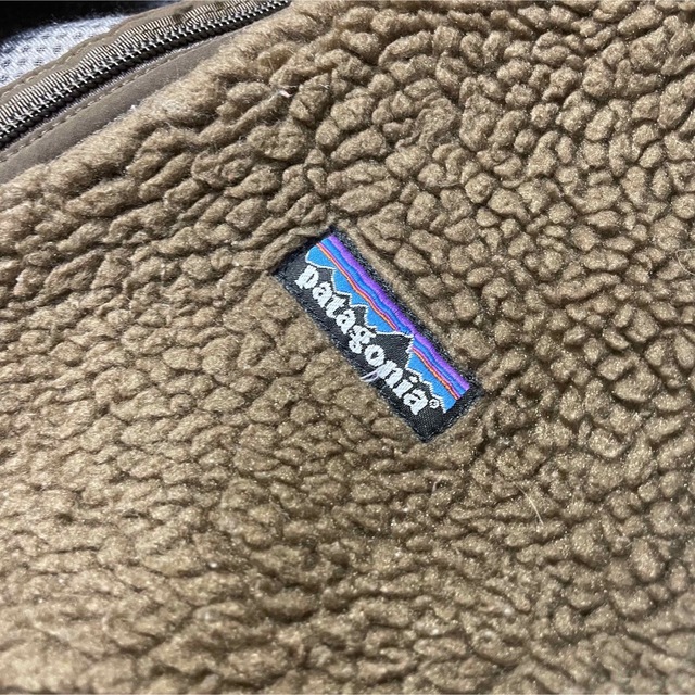 patagonia(パタゴニア)のパタゴニア　レディースサイズM　フリースベスト　裏地防風　ブラウン　古着 レディースのトップス(ベスト/ジレ)の商品写真