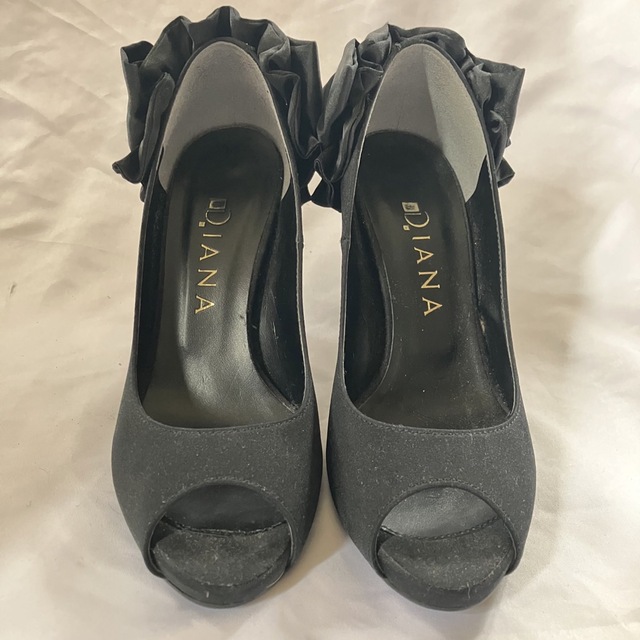 DIANA(ダイアナ)の【美品】DIANAのオープントゥパンプス　リボン付き size21.5cm レディースの靴/シューズ(ハイヒール/パンプス)の商品写真