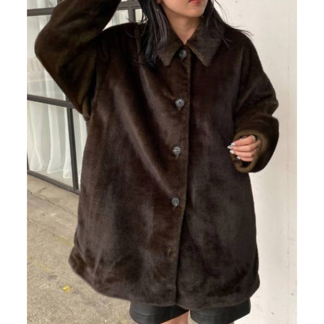JEANASIS(ジーナシス)のジーナシス　ファーコート レディースのジャケット/アウター(毛皮/ファーコート)の商品写真