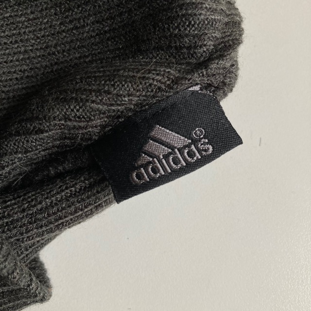 adidas(アディダス)のadidas sports knit cap/charcoal grey メンズの帽子(キャップ)の商品写真