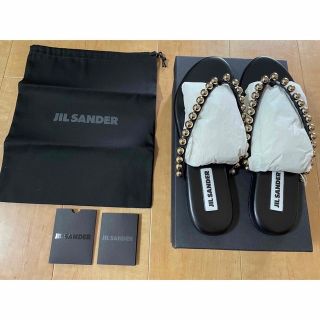 【野尻美穂さん着用 】JIL SANDER ブラックパールトングサンダル