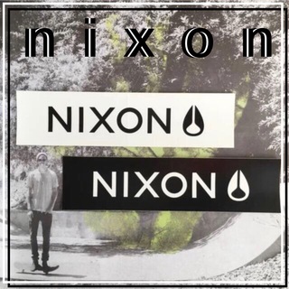 ニクソン(NIXON)のNIXONニクソンUS限定BIGボックスロゴステッカーホワイト＆ブラックSET(スケートボード)