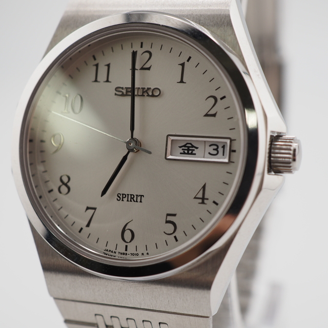 セイコー SEIKO 腕時計
 スピリット デイデイト　QZ 7N93-7000 シルバー