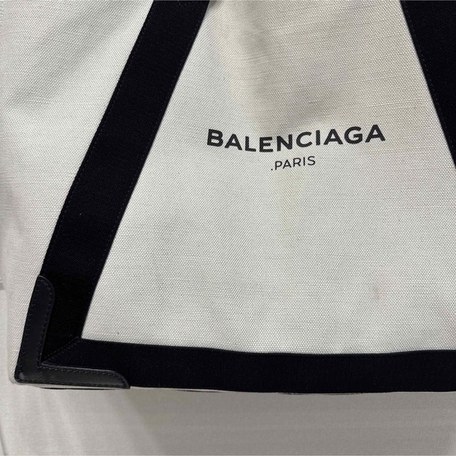 Balenciaga(バレンシアガ)のBALENCIAGA ネイビーカバスM レディースのバッグ(トートバッグ)の商品写真