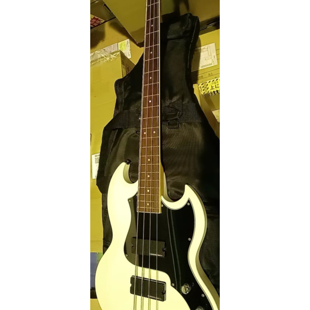 エレキベースギター ESP Viper スノーホワイト