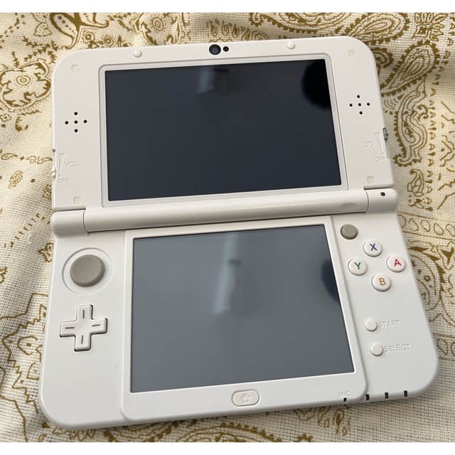 ニンテンドー3DS - new 3DS LL 本体 充電器 ソフト付の通販 by Brick ...