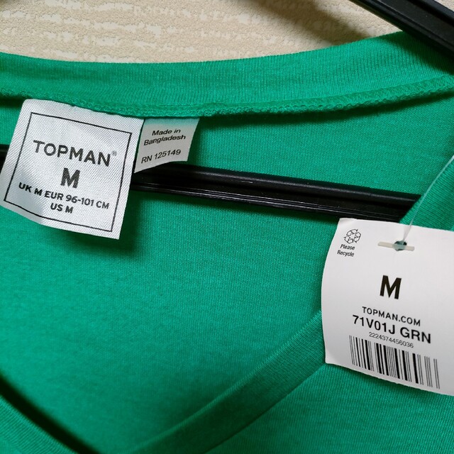 TOPMAN(トップマン)のTOPMAN TOPSHOP トップマン　カラーＴシャツ　Ｖネック　Ｍサイズ メンズのトップス(Tシャツ/カットソー(半袖/袖なし))の商品写真