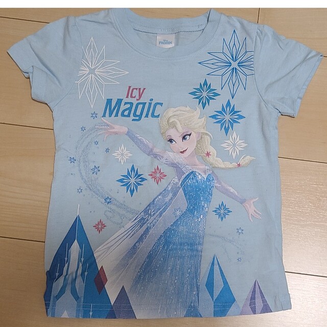 アナと雪の女王(アナトユキノジョオウ)のエルサ　アナ雪　Tシャツ　110cm キッズ/ベビー/マタニティのキッズ服男の子用(90cm~)(Tシャツ/カットソー)の商品写真