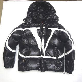 モンクレール(MONCLER)のモンクレール ダウンジャケット
 ヴァレンティノ #50 185/100A SV3CN00A5AG ブラック×ホワイト Ft580802 中古(ダウンジャケット)