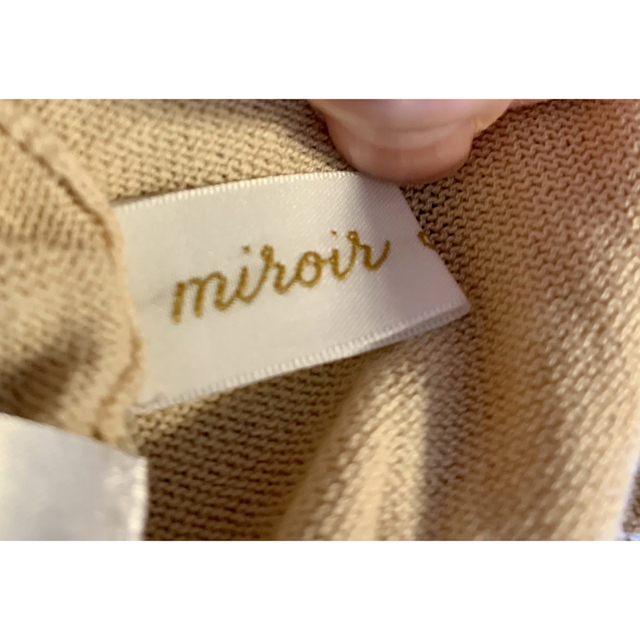 MIROIR(ミロワ)のmiroir de ensuite ミロワ 薄手ニットセーター ベージュ リボン レディースのトップス(ニット/セーター)の商品写真