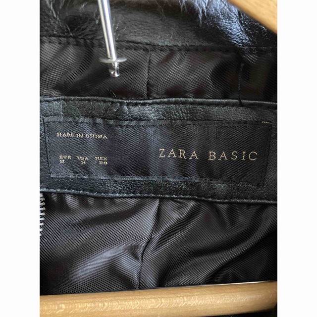 ZARA(ザラ)のZARA BASIC レザージャケット レディースのジャケット/アウター(ライダースジャケット)の商品写真