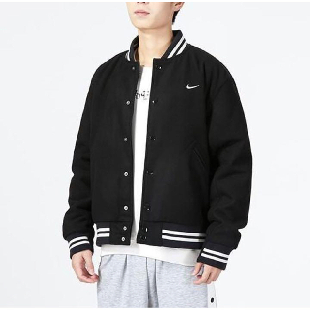 NIKE(ナイキ)のNIKE スタジャン　AU VARSITY JACKET  DQ5011-010 メンズのジャケット/アウター(スタジャン)の商品写真