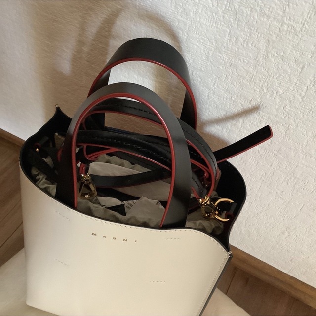 Marni(マルニ)のMARNI  マルニ   MUSEO ミュゼオ　バッグ レディースのバッグ(ショルダーバッグ)の商品写真