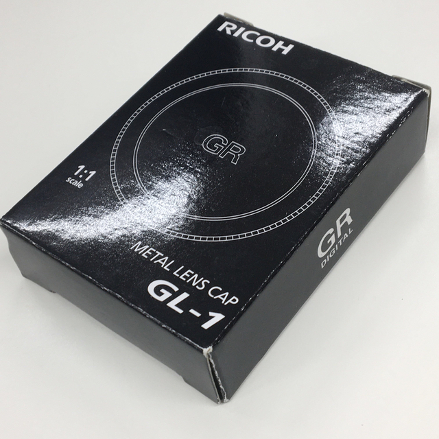 RICOH(リコー)のRICOH  廃番 GR純正メタルレンズキャップ GL-1 電源ロック付 スマホ/家電/カメラのカメラ(コンパクトデジタルカメラ)の商品写真