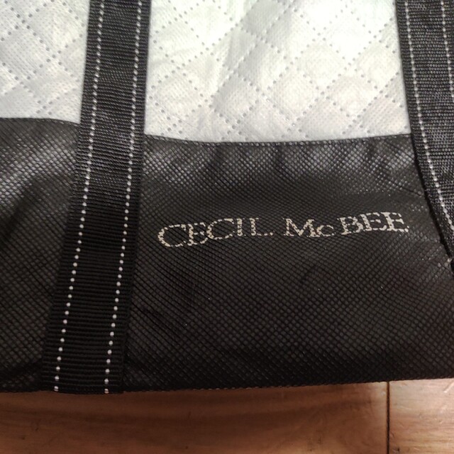 CECIL McBEE(セシルマクビー)のセシルマクビー　ショッピング袋 レディースのバッグ(ショップ袋)の商品写真