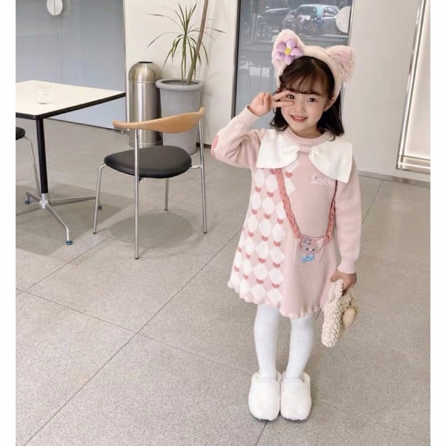 Disney(ディズニー)の日本未発売　リーナベル　ニットワンピース　女の子　子供服　120cm セール中 キッズ/ベビー/マタニティのキッズ服女の子用(90cm~)(ワンピース)の商品写真