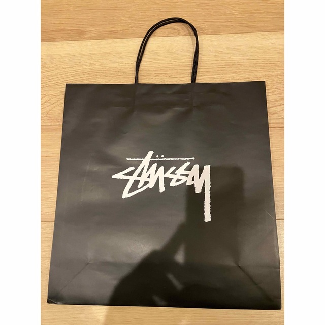 STUSSY(ステューシー)のSTUSSY ステューシー　ショッパー　紙袋　ショップ袋　 レディースのバッグ(ショップ袋)の商品写真