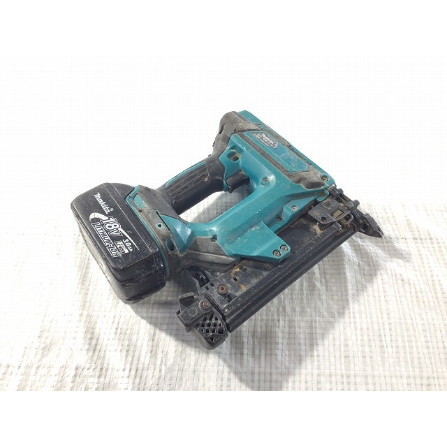 Makita - ☆中古品☆makita マキタ 18V 充電式 面木釘打 FN350D ...