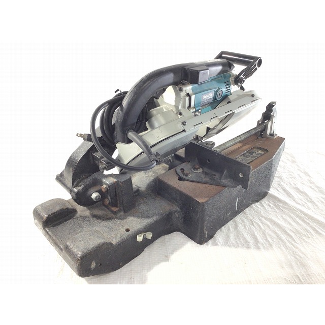 Makita ☆中古品☆makita マキタ 100V ポータブルバンドソー 2107FW 平バイススタンド付き 帯鋸切断機 パイプ切断機 鉄工用  切断機 66811の通販 by 工具販売専門店Borderless(ラクマ店)｜マキタならラクマ