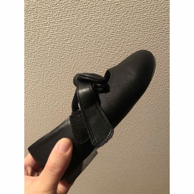 19センチ　ストラップパンプス　黒 キッズ/ベビー/マタニティのキッズ靴/シューズ(15cm~)(フォーマルシューズ)の商品写真