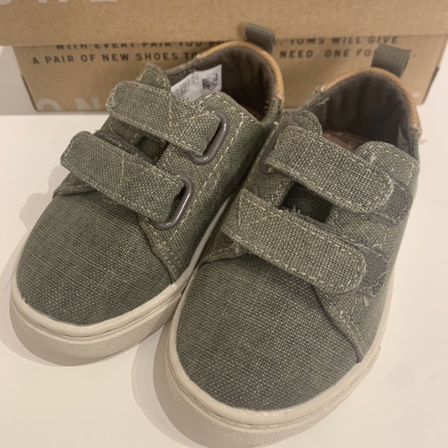 TOMS(トムズ)の大幅値下げ！TOMS トムス スニーカー 12cm キッズ/ベビー/マタニティのベビー靴/シューズ(~14cm)(スニーカー)の商品写真